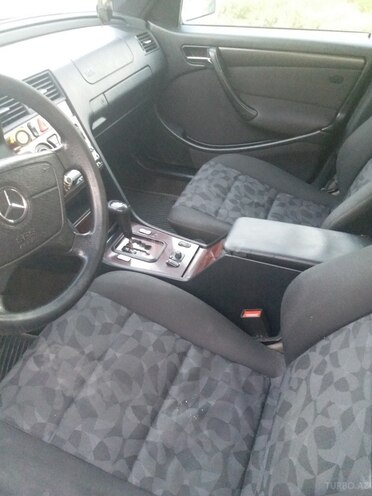Mercedes C 220 2000, 392,440 km - 2.2 l - Sumqayıt