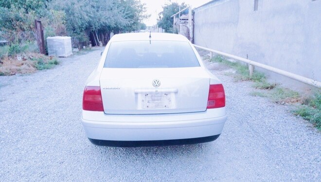 Volkswagen Passat 1999, 89,564 km - 1.8 л - Sumqayıt