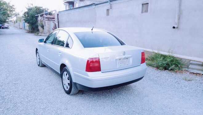 Volkswagen Passat 1999, 299,000 km - 1.8 л - Sumqayıt