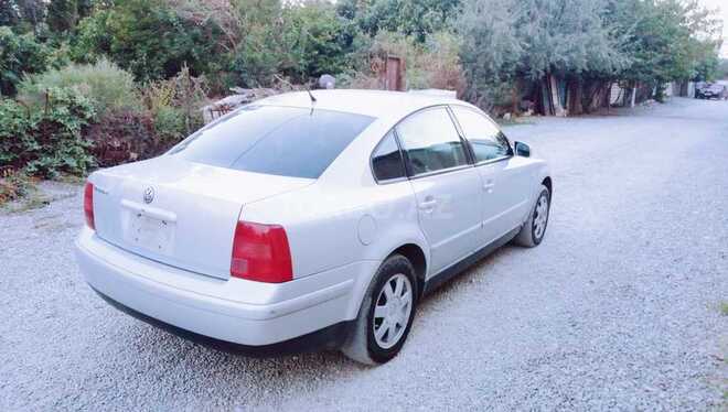 Volkswagen Passat 1999, 299,000 km - 1.8 л - Sumqayıt