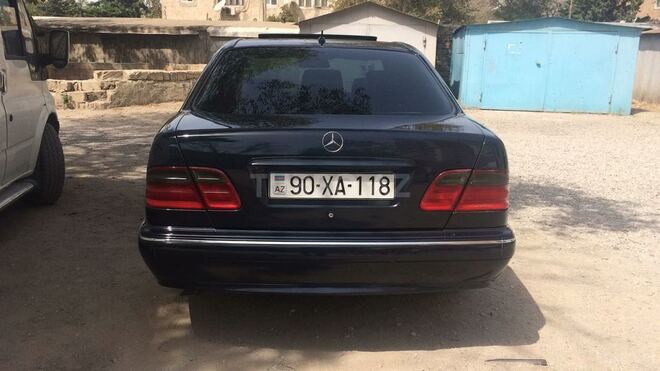 Mercedes E 240 1999, 320,000 km - 2.4 л - Sumqayıt