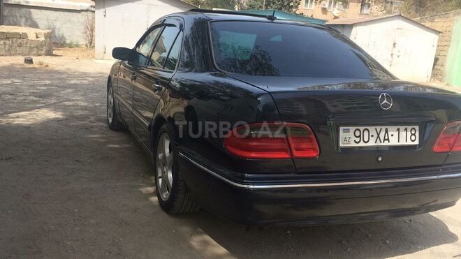 Mercedes E 240 1999, 320,000 km - 2.4 л - Sumqayıt