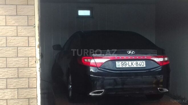 Hyundai Grandeur 2011, 130,000 km - 2.5 l - Salyan