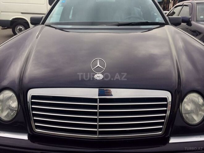 Mercedes E 240 1998, 247,800 km - 2.6 l - Bakı