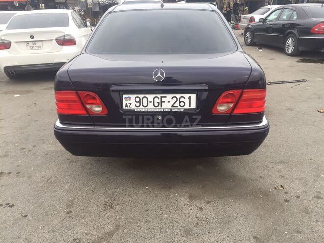 Mercedes E 240 1998, 247,800 km - 2.6 l - Bakı