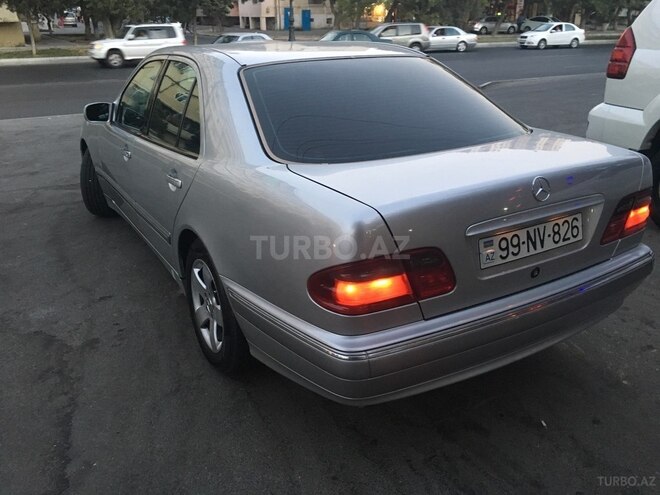 Mercedes E 270 2000, 293,000 km - 2.7 л - Bakı