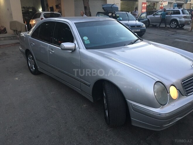 Mercedes E 270 2000, 293,000 km - 2.7 л - Bakı