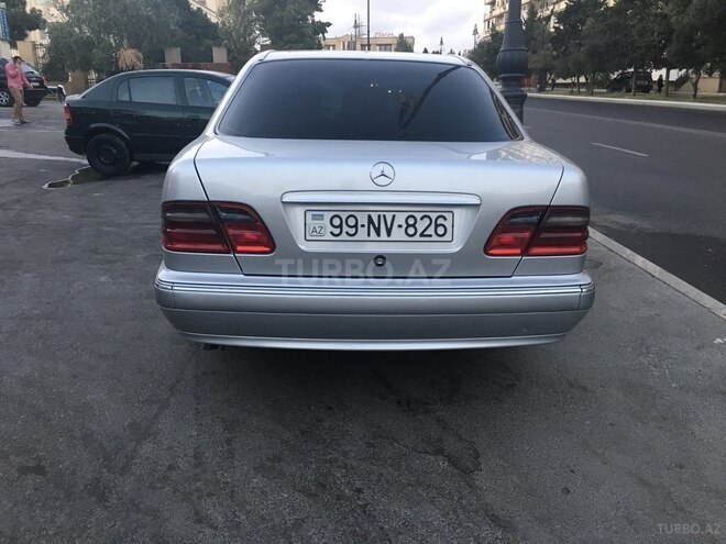 Mercedes E 270 2000, 293,000 km - 2.7 л - Bakı