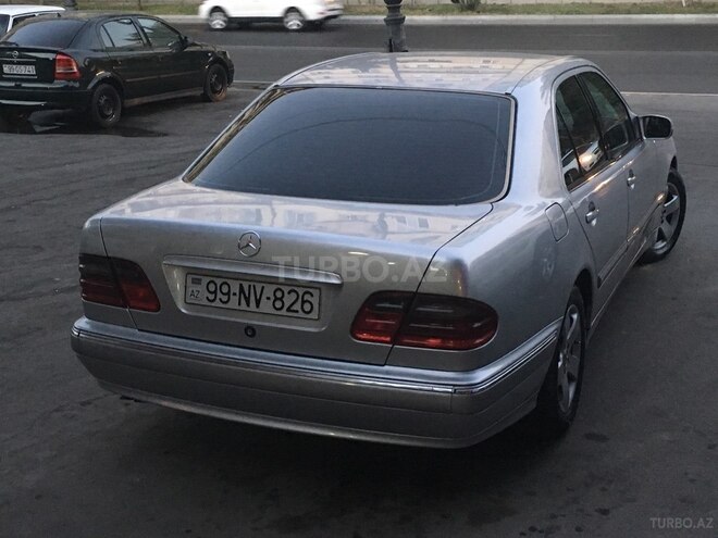 Mercedes E 270 2000, 293,000 km - 2.7 л - Bakı