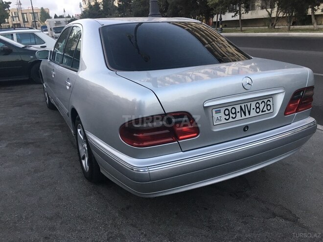 Mercedes E 270 2000, 293,000 km - 2.7 л - Bakı
