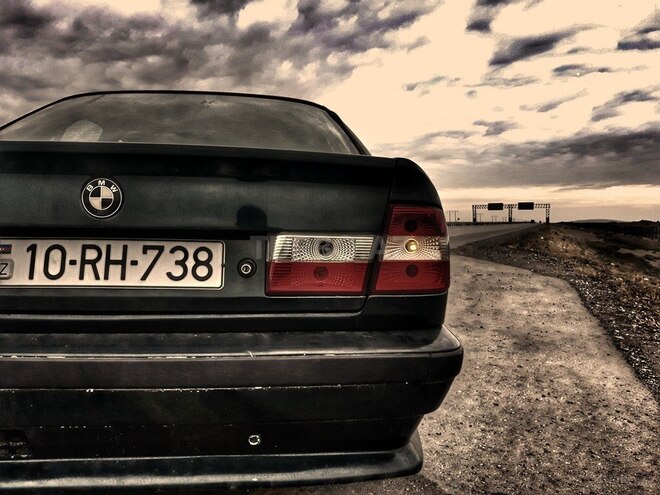 BMW 525 1996, 300,000 km - 2.5 l - Bakı