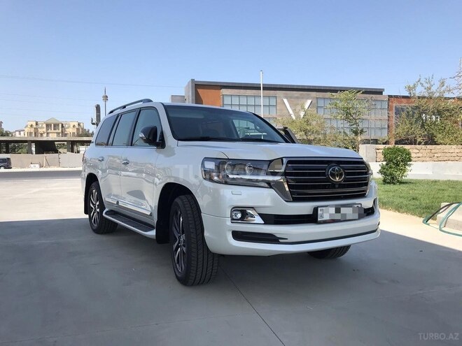 Toyota Land Cruiser 2017, 2,560 km - 4.5 l - Bakı