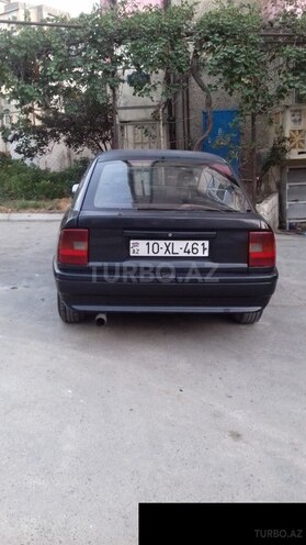 Opel Vectra 1992, 290,000 km - 1.7 l - Bakı