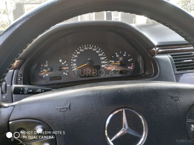 Mercedes E 220 2000, 300,000 km - 2.0 l - Lənkəran
