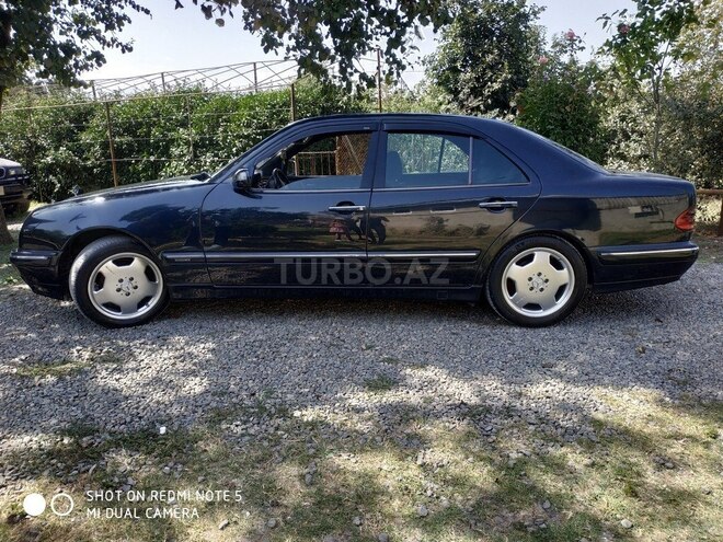 Mercedes E 220 2000, 300,000 km - 2.0 l - Lənkəran