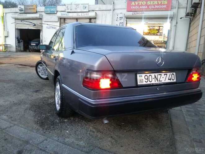 Mercedes E 200 1989, 351,570 km - 2.0 l - Bakı