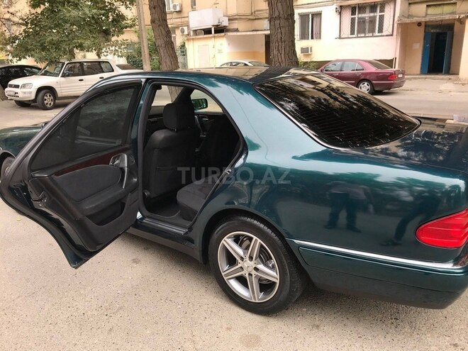 Mercedes E 230 1998, 269,700 km - 2.3 l - Bakı