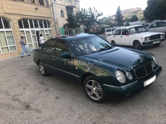 Mercedes E 230 1998, 269,700 km - 2.3 l - Bakı