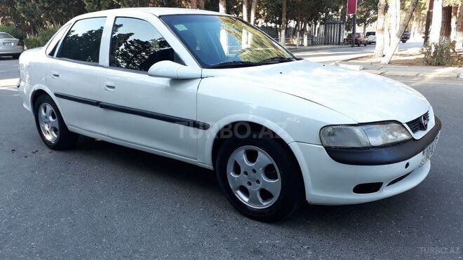 Opel Vectra 1996, 215,603 km - 1.6 l - Sumqayıt