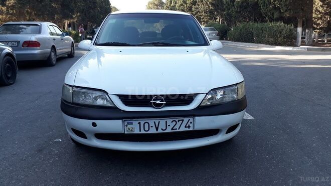 Opel Vectra 1996, 215,603 km - 1.6 l - Sumqayıt