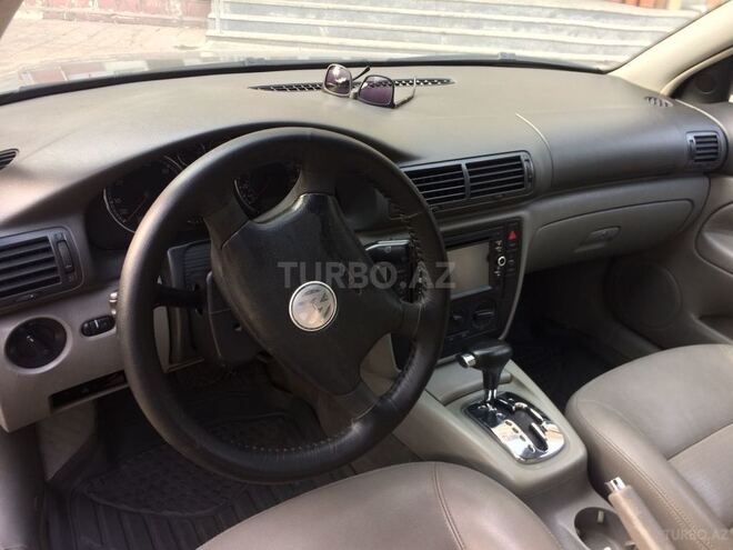 Volkswagen Passat 2004, 166,000 km - 1.8 l - Bakı