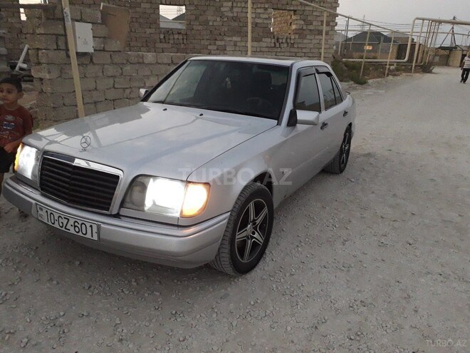 Mercedes E 220 1995, 450,000 km - 2.2 л - Bakı