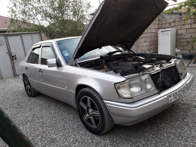 Mercedes E 220 1995, 450,000 km - 2.2 л - Bakı