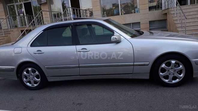 Mercedes E 240 1999, 239,500 km - 2.4 л - Bakı