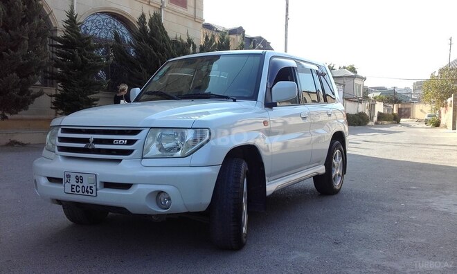 Mitsubishi Pajero io 2002, 140,000 km - 2.0 l - Bakı