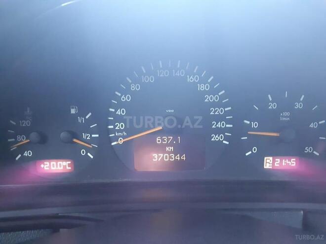 Mercedes E 220 2000, 370,000 km - 2.2 l - Bakı