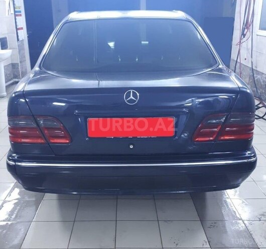 Mercedes E 220 2000, 370,000 km - 2.2 l - Bakı
