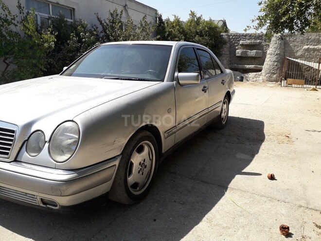 Mercedes E 230 1996, 166,326 km - 2.3 l - Bakı