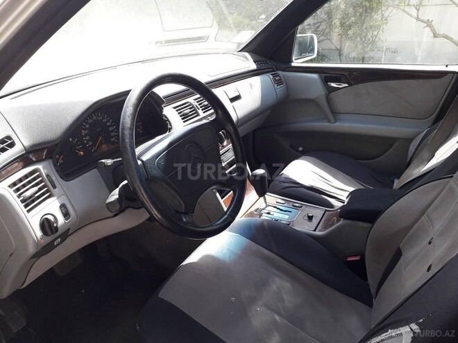 Mercedes E 230 1996, 166,326 km - 2.3 l - Bakı