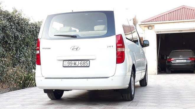 Hyundai H-1 2011, 275,000 km - 2.5 л - Bakı