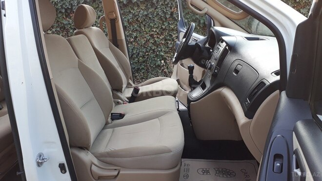 Hyundai H-1 2011, 275,000 km - 2.5 л - Bakı
