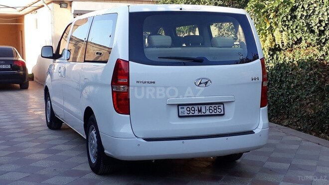 Hyundai H-1 2011, 275,000 km - 2.5 л - Bakı