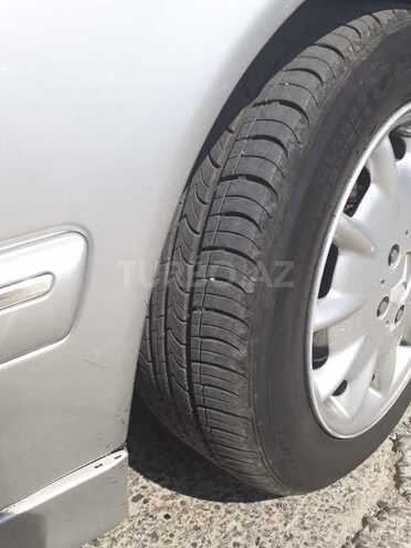 Mercedes E 320 2001, 286,000 km - 3.2 l - Bakı