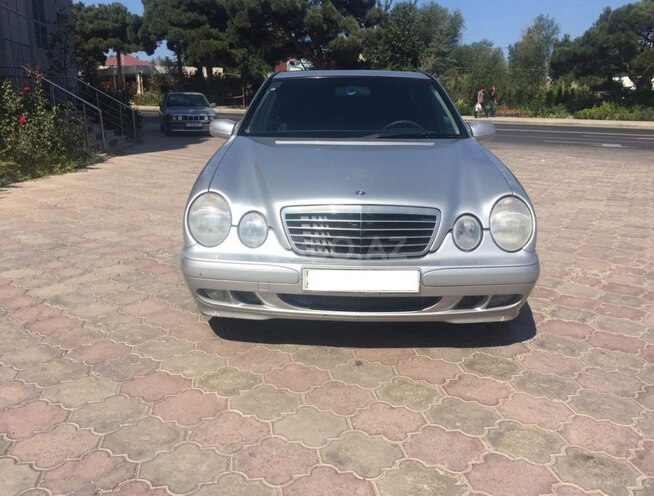 Mercedes E 200 1999, 220,000 km - 2.0 л - Sumqayıt