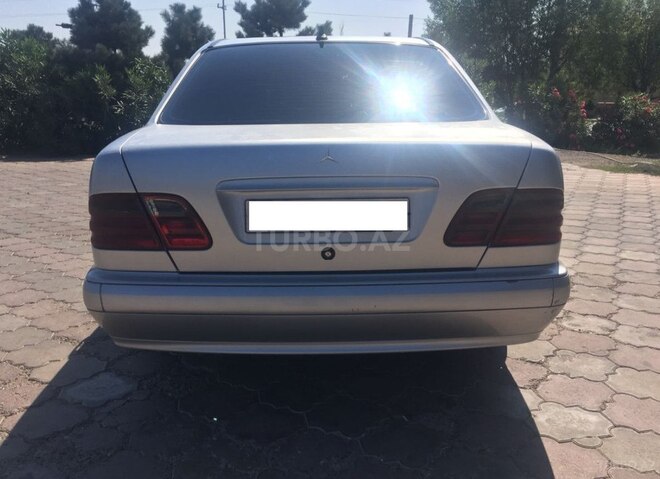 Mercedes E 200 1999, 220,000 km - 2.0 л - Sumqayıt