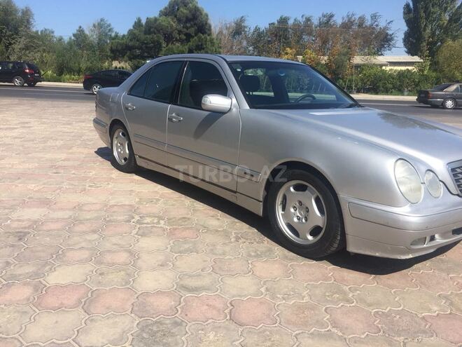 Mercedes E 200 1999, 220,000 km - 2.0 л - Sumqayıt