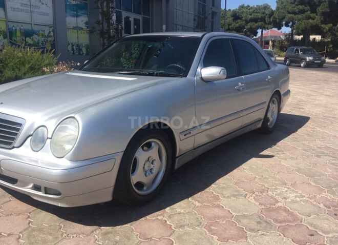 Mercedes E 200 1999, 220,000 km - 2.0 л - Sumqayıt