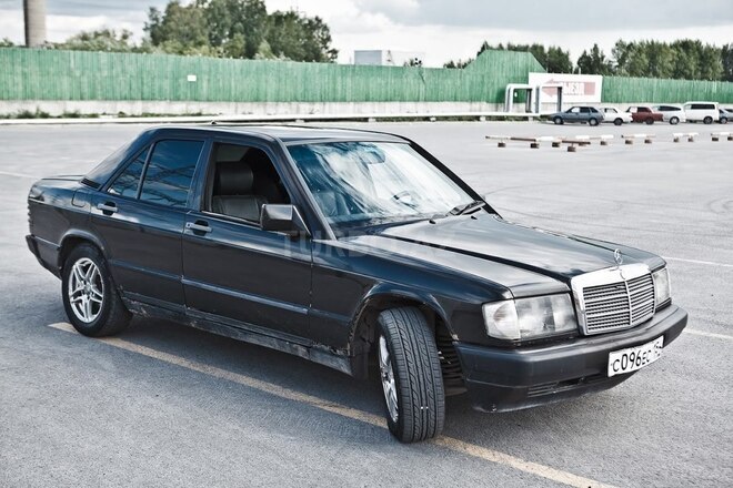 Mercedes 190 1990, 32,600 km - 1.8 l - Bakı