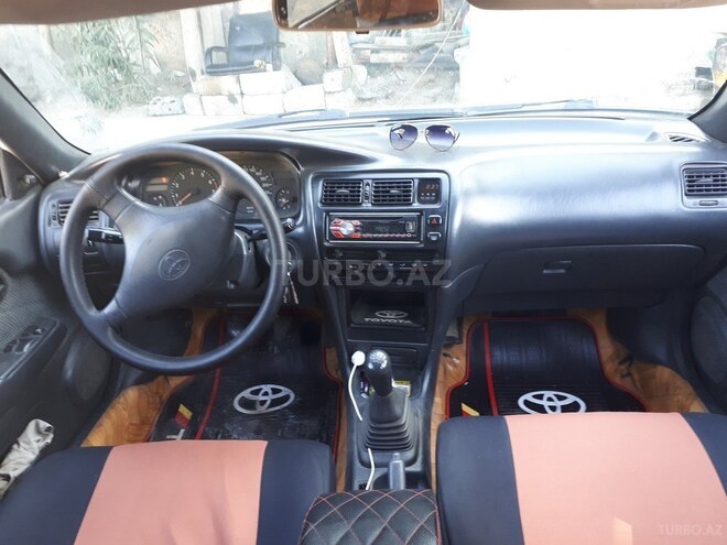 Toyota Corolla 1995, 300,000 km - 1.6 l - Bakı