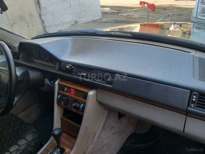 Mercedes E 230 1991, 304,220 km - 7.5 л - Bakı