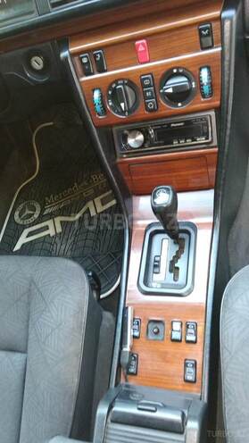 Mercedes E 220 1994, 279,000 km - 2.2 l - Bakı