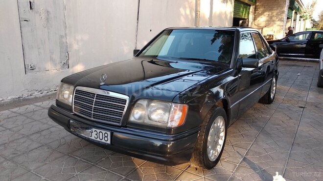 Mercedes E 220 1994, 279,000 km - 2.2 l - Bakı