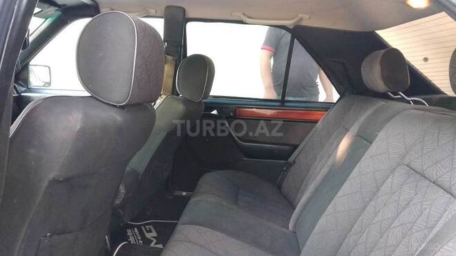 Mercedes E 220 1994, 279,000 km - 2.2 l - Bakı