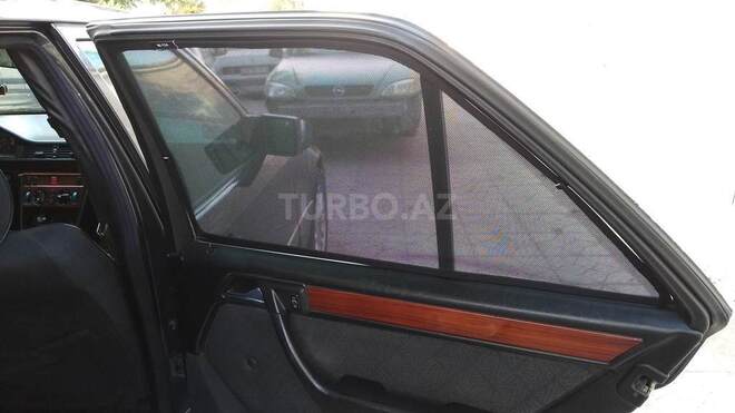 Mercedes E 220 1994, 279,000 km - 2.2 l - Bakı
