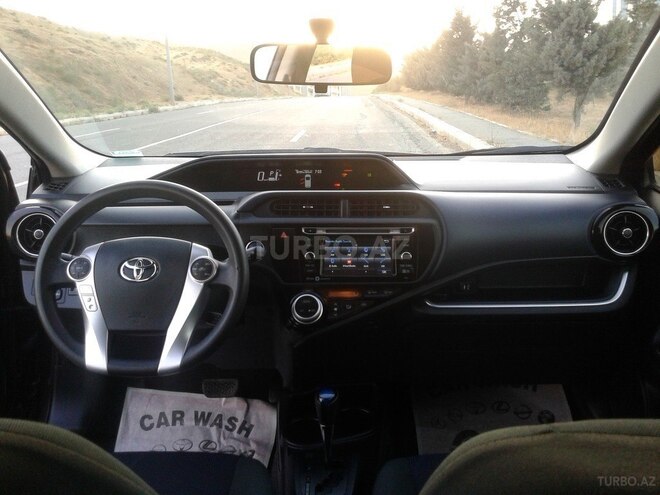 Toyota Prius 2015, 61,000 km - 1.5 l - Bakı