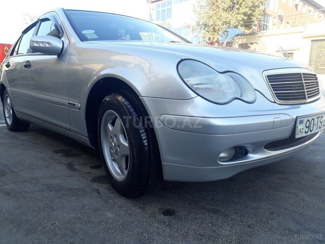 Mercedes C 220 2002, 110,000 km - 2.2 l - Bakı